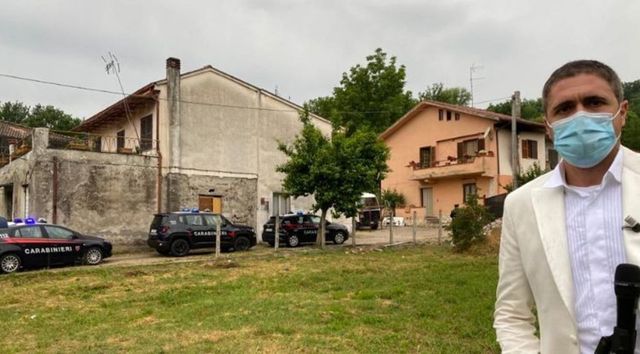 Frosinone, troupe di Striscia la Notizia aggredita con bastoni: 3 arresti