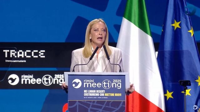 Meloni, piano casa a prezzi calmierati per giovani coppie