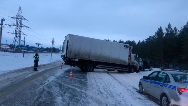 Семь человек погибли в ДТП с грузовиком под Самарой