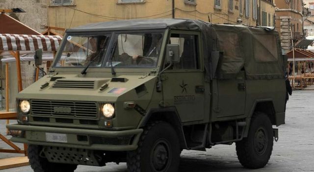 Incidente Palermo, investita da camion dell'Esercito: morta 76enne