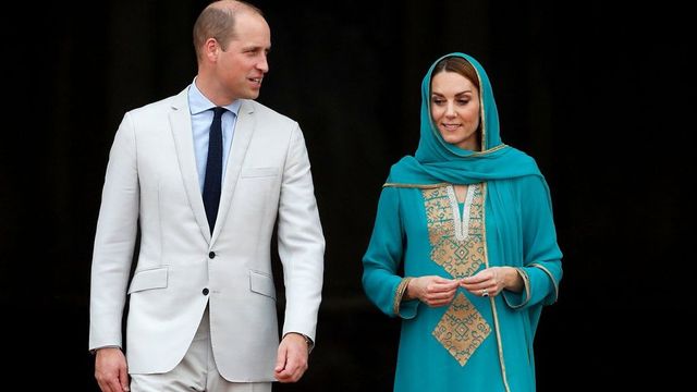 Un avion la bordul căruia se aflau prințul William și Kate a anulat de două ori aterizarea în Pakistan