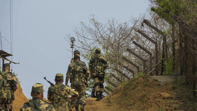 Pakistani Ranger apprehended by BSF from international border in Rajasthan