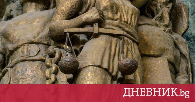 Съдът наложи домашен арест на двамата общински съветници от Варна