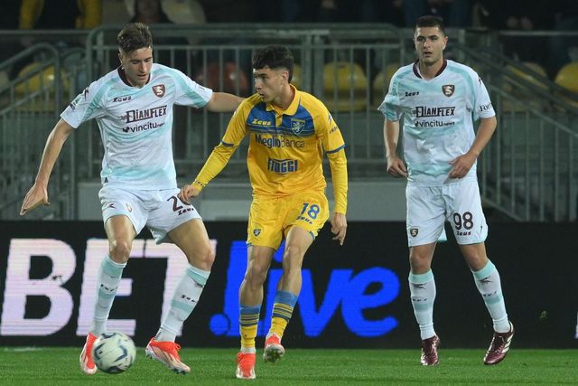 Frosinone-Salernitana 3-0, Di Francesco vince dopo 3 mesi