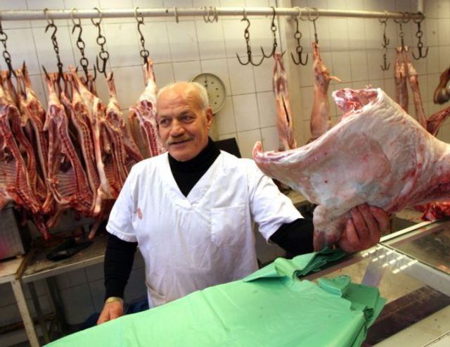 Инспектори тръгват на проверки за яйца, козунаци и агнешко