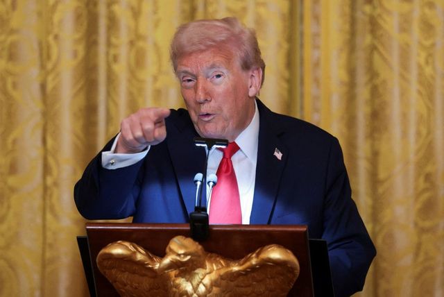 Trump Repeats Claim India Agreed To Cut Russian Oil Imports, Warns Of ‘Massive Tariffs’