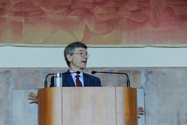 Česko dělá málo v boji proti změně klimatu, tvrdí uznávaný ekonom