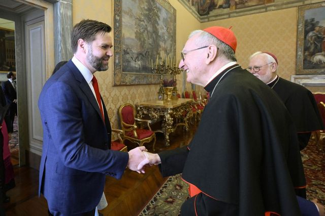 Parolin, si lavora per faccia a faccia Papa e Vance