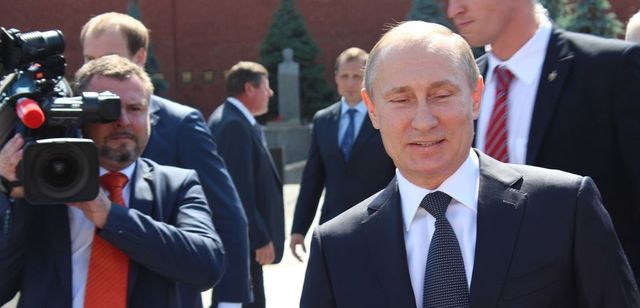 Češi nejvíce důvěřují Putinovi, nejméně pak prezidentovi Číny