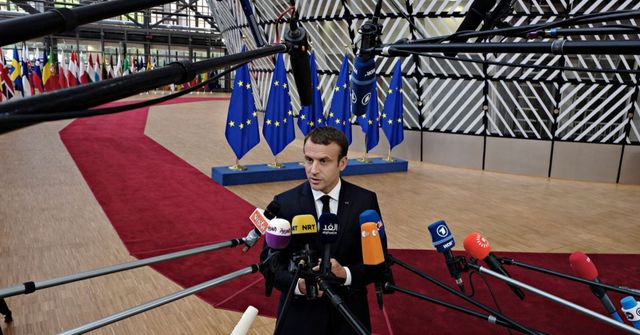 Evropa nikdy nebyla tak potřebná a současně v takovém nebezpečí, tvrdí Macron
