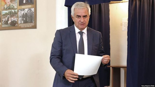 Președintele Abhaziei a demisionat