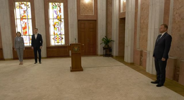Roman Roșca a depus jurământul de investire în funcția de viceprim-ministru pentru Reintegrare