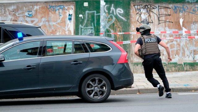 Atac armat în Germania: Doi morți și mai mulți răniți/ Poliția a reținut un suspect