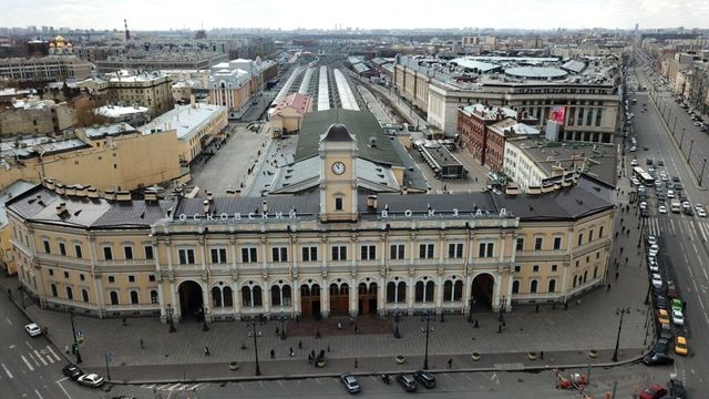 Baza смогла связаться с задержанной сотрудницей