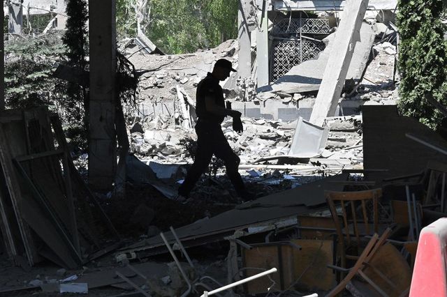 A Makiivka 89 vittime, 'localizzati a causa dei cellulari'