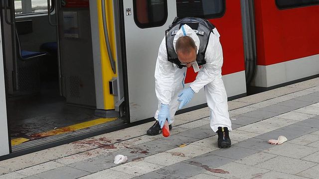 Cel puțin două persoane au fost ucise în urma unui atac produs într-un tren din Germania