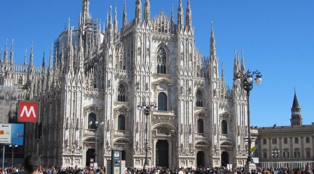Prezzi: Milano più cara, +47% rispetto a Napoli per mangiare
