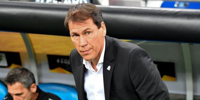 Rudi Garcia allenatore del Napoli, gli ultras a Capodimonte per accogliere il nuovo tecnico