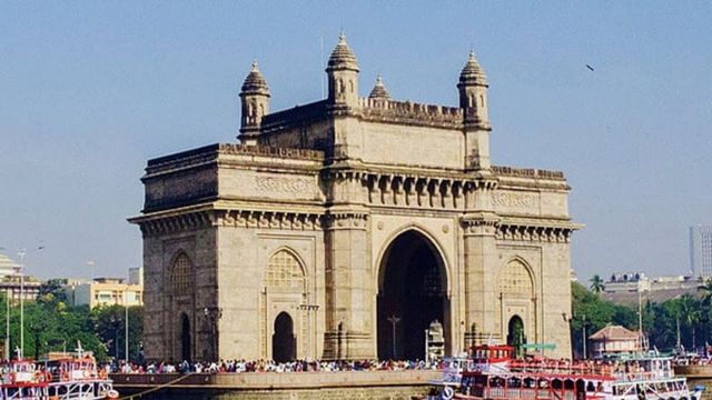 Mumbai Police Intercept Suspicious Boat From Kuwait Near Gateway of India, 3 Detained