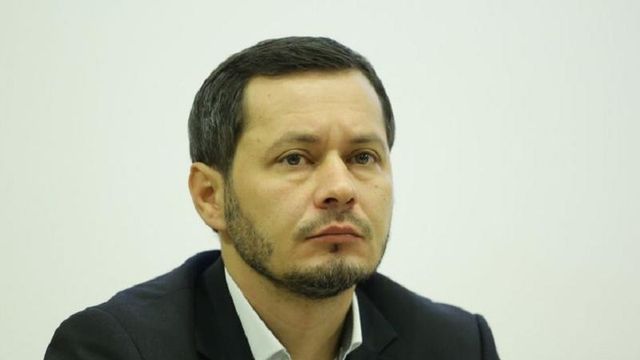 Consilierii municipali s-au întrunit în ședință pentru a-l demite pe Ruslan Codreanu
