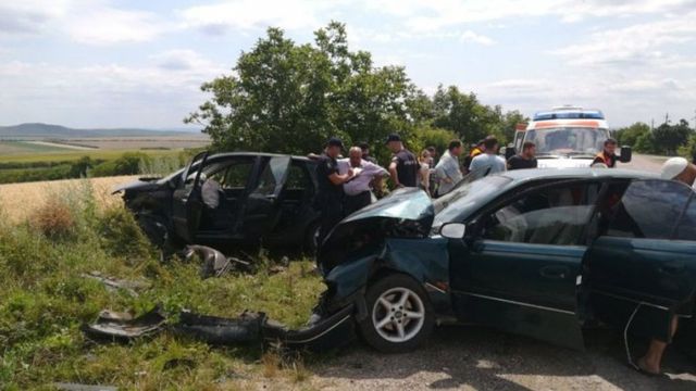 В селе Николавека столкнулись два автомобиля