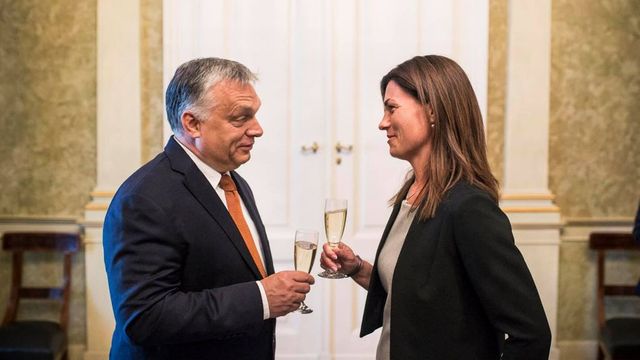 Ezért mondja Orbán Viktor, hogy csatárt igazolt a kormány - videó
