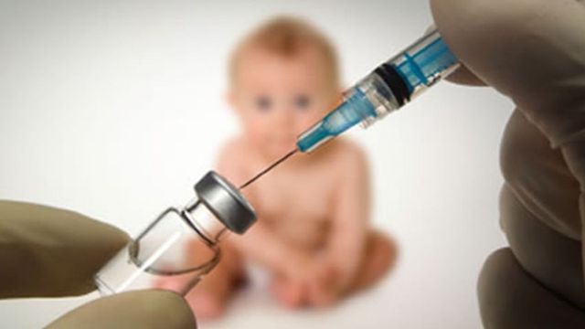 In Germania, parintii care nu-si vaccineaza copiii vor fi amendati