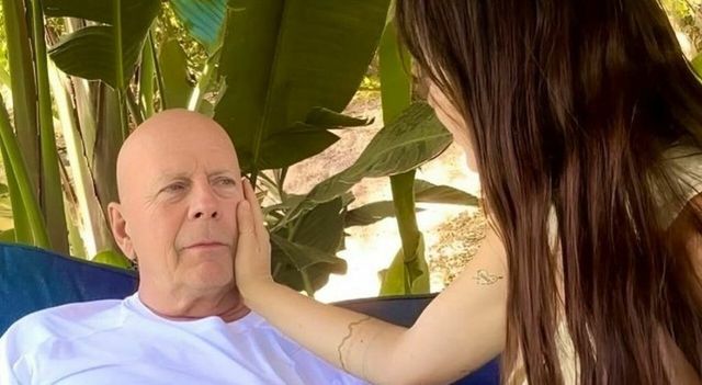 Bruce Willis, secondo la moglie "il suo cervello sta cedendo"