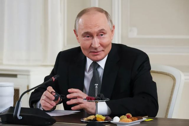 Putin nu cosideră reînarmarea NATO drept o "amenințare" la adresa Rusiei