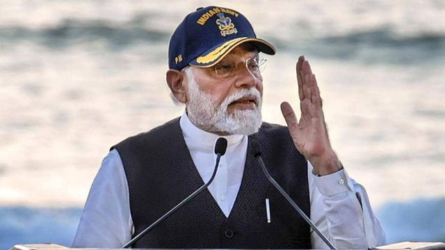 Navy to 'Indianise' non-officer ranks, announces PM Modi