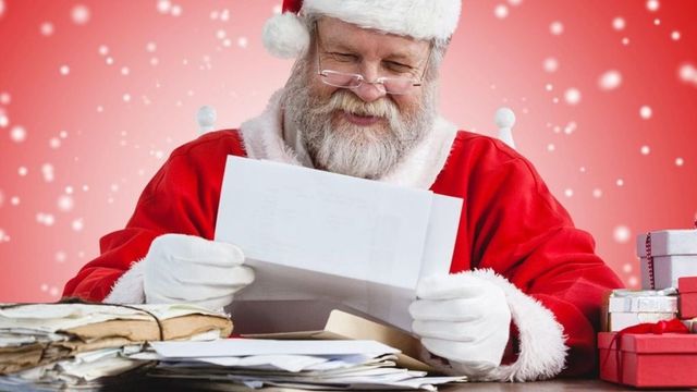 Copiii îi pot trimite scrisori lui Moș Crăciun prin Poșta Română, iar acesta le va răspunde