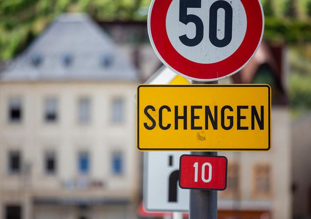 Încep procedurile pentru aderarea României la spațiul Schengen