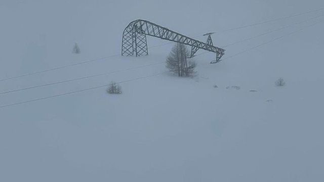 Livigno isolata, 60 centimetri di neve in Valtellina