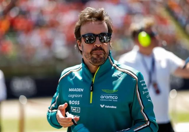 Alonso se harta de que salga siempre cruz