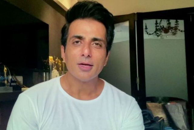 Sonu Sood To Financially Help 400 Migrant Families Affected By Lockdown