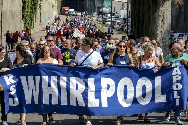 Whirlpool, Patuanelli: Incontro non positivo nonostante disponibilità governo