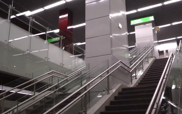 Imagini cu stația de metrou Romancierilor, de pe magistrala Drumul Taberei