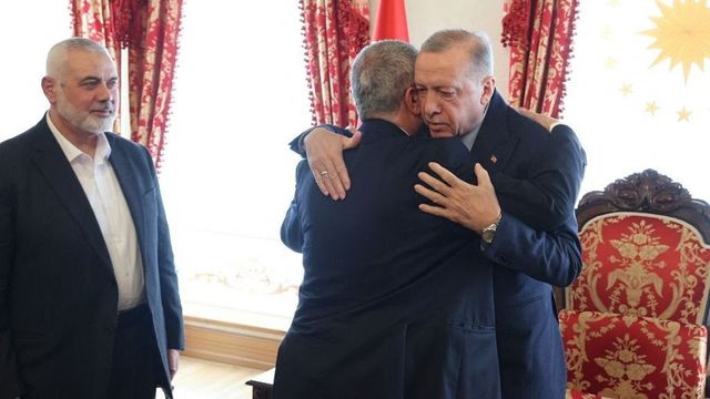 Erdogan a Hamász vezetőjével találkozott Isztambulban, a tűzszünetről tárgyaltak