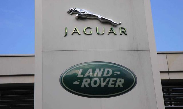 A Jaguar három brit gyárát leállítja a Brexit után