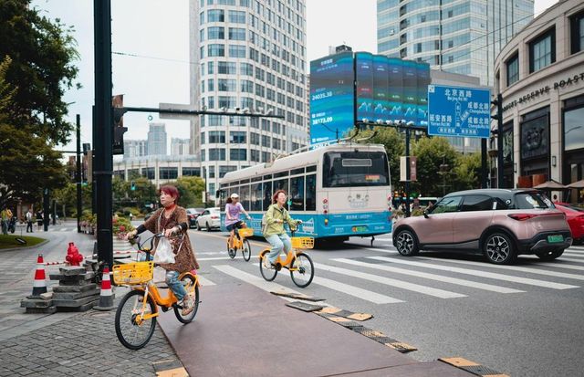 Borsa di Tokyo apre in calo tra incertezze su tassi e Medio Oriente