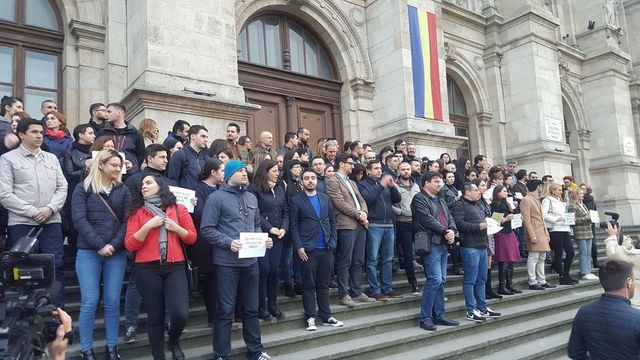 Magistrații din București protestează față de OUG 7