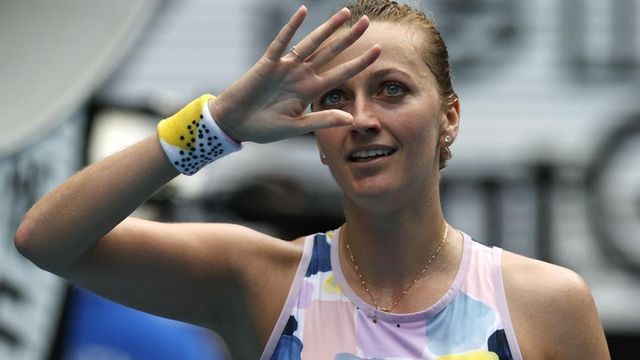 Petra Kvitova fights back to reach Australian Open quarter-finals