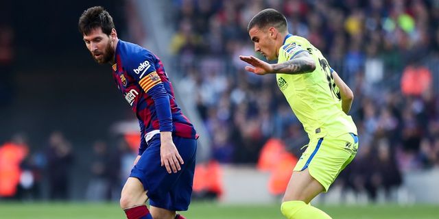 Messi demands calm after chaotic 2 months for Barcelona