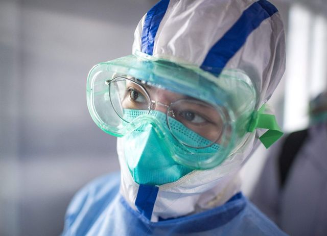 Bărbat suspect de coronavirus, internat de urgență la spitalul din Reșița! Tânărul s-a întors din Germania
