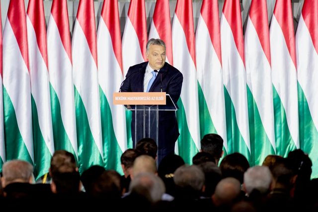 Orbán Viktor hétpontos programot hirdetett a bevándorlás megállításáért