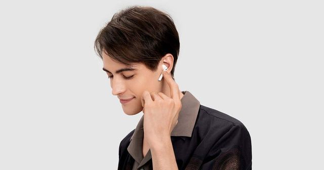 Világújdonság: fülhöz igazodó zajszűrős fülhallgató