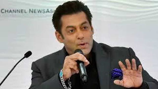 Salman To Financially Support 25,000 Daily Wage Workers From Film Industry