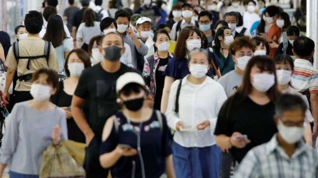 Japonezii vor primi gratis câte o doză de vaccin împotriva coronavirusului