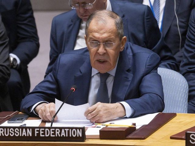 Lavrov, 'pronti a negoziare ma nessun cessate il fuoco'