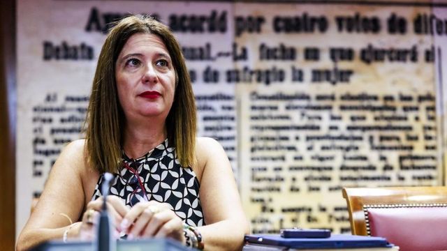 Leire Díez se ampara en el «secreto profesional» para no entregar al Senado una copia del pendrive